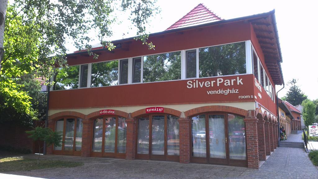 Silver Park Vendeghaz Berettyoujfalu Exterior photo